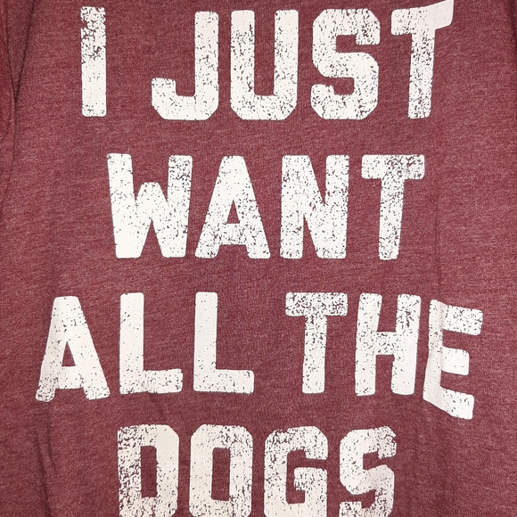 "All The Dogs" Heathered Burgundy Tee Ladies Small - Picture 2 of 4